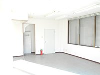 森下ビル 1F