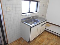 コンコルドビル 1F